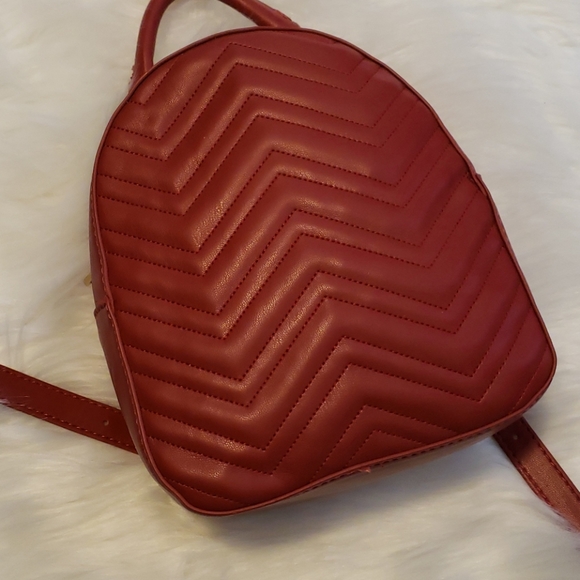 🔴Small red Mini Chevron backpack - Picture 5 of 6